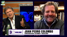 Juan Pedro Colombo le enseña al Sec. de comercio Feletti como funciona la ganadería