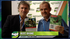 Alec Deane, el agrónomo que le enseña a los Wichis agricultura para producir alimentos