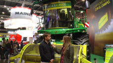 TV: John Deere presentó la nueva picadora de forraje, la tecnología que el productor esperaba ; con F. Otalora