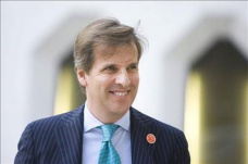 “Estamos preparando una reforma tributaria para 2015”