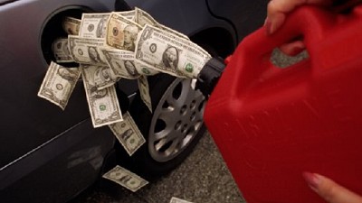 El precio del combustible perjudica la evolución de la economía 