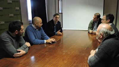 La Provincia entregó aporte de $200.000 a la Estación Experimental Agropecuaria del Valle Inferior