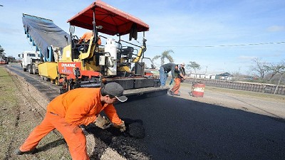 El Gobierno apuesta todo a la obra pública