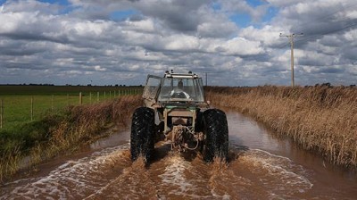 Fuerte baja de la producción de lácteos por las inundaciones