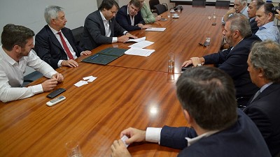 Firman acuerdo para garantizar mayor seguridad de los trabajadores pesqueros