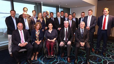 Gira comercial por Australia y lanzamiento del programa 