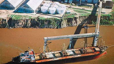 Aumentan las importaciones de consumo y caen las de insumos y maquinaria