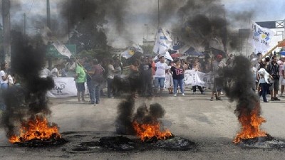 Un camionero embistió y mató a un manifestante que cortaba la ruta en el acceso a la ciudad de San Lorenzo
