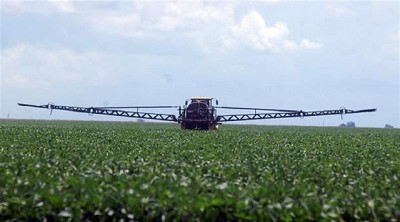 Guerra a las malezas: el aumento de los costos de control amenaza la renta agrícola