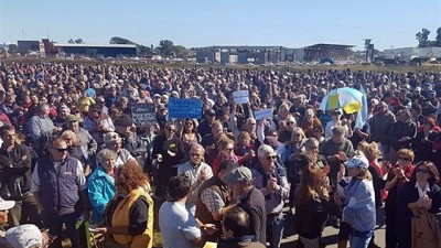 Tras una protesta, prometen más obras en las rutas de General Villegas para que escurra el agua