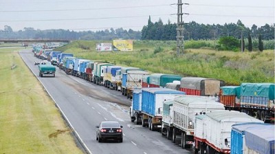 Desde fin de mes regirá sistema de turnos para descarga en puertos