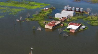 Se movilizan productores del sur cordobés para pedir obras contra inundaciones