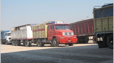 Se exporta menos por camión por los altos costos internos del transporte