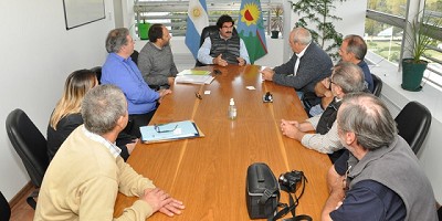 Entregan fondos rotatorios por más de $2 millones que benefician a 224 productores apícolas bonaerenses