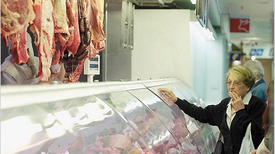 Advierten que la devaluación ya empezó a trasladarse a los precios