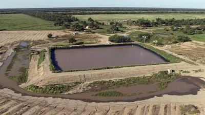 Cosecha de agua: el ingenio que permite una ganadería a gran escala en Chaco