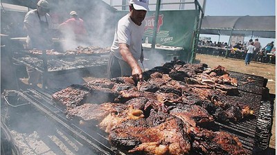 Con un salario promedio se compran 30 kilos menos de asado que hace 10 años