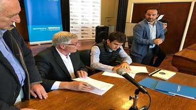 Presentación de obras para el mejoramiento de caminos rurales bonaerenses