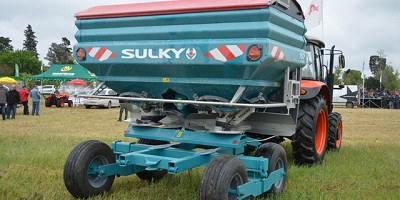 Sulky debutó en Manfredi con sus fertilizadoras de alta gama