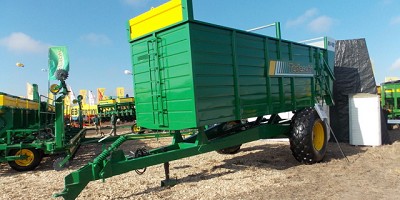 Tedeschi impone el sistema de enganche del carro forrajero AV-40