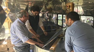 Provincia de Buenos Aires: Presentan nueva sala móvil de extracción de miel