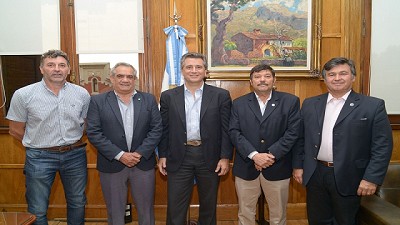 Etchevehere se reunió por primera vez con la Mesa de Enlace