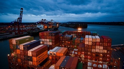 Déficit crónico en la balanza comercial de la industria