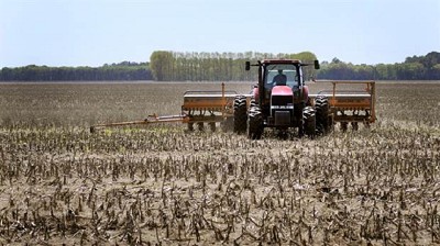 Las lluvias trajeron alivio al campo para continuar con la siembra de soja y maíz