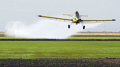 El Gobierno busca reglamentar las fumigaciones en las que se utilicen agroquímicos
