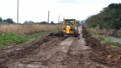 El Gobierno analiza un plan de mejora de caminos rurales 