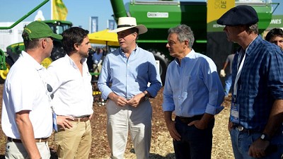 Los Ministerios de Agroindustria y Producción presentaron una línea de crédito para financiar maquinaria agrícola