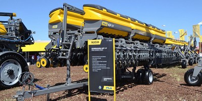 Pla lanzó la sembradora autotrailer de granos finos AGP III F