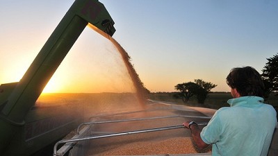Por el campo y la construcción, la economía empieza a frenarse