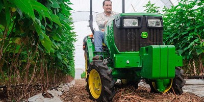 John Deere presentó el tractor ultracompacto 3036E