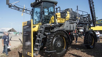 Nueva avanzada de John Deere en el mercado local de maquinaria: se quedó con el control de PLA