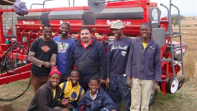 En diez años se exportaron más de 180 sembradoras y 250 cabezales a Sudáfrica