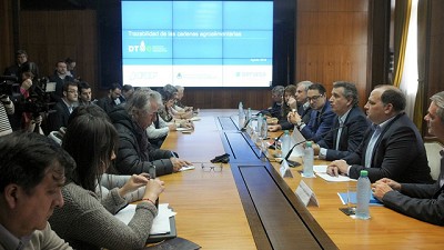 Después de la carne, la AFIP ahora va por las frutas y las verduras