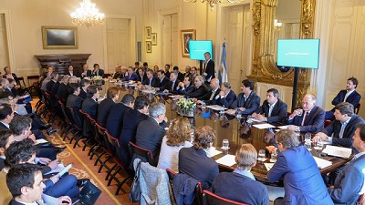 Macri encabezó una nueva Mesa de Competitividad de la Cadena Foresto Industrial