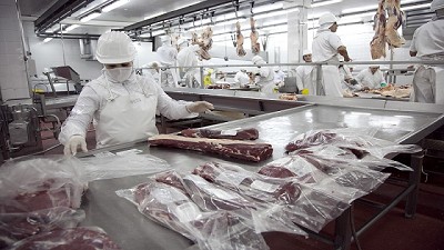 La carne bovina enfriada y envasada al vacío ya cuenta con el sello de Alimentos Argentinos