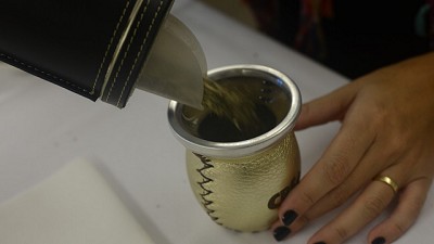 Acuerdan una suba de 20% en la yerba mate que recién llegaría a las góndolas a fin de año