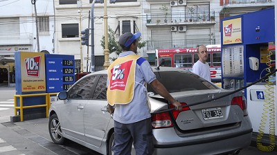 YPF se suma a Shell y aumenta el precio del gasoil