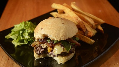 Hamburguesas de cordero y búfalo: un mercado que busca crecer en el menú de los argentinos