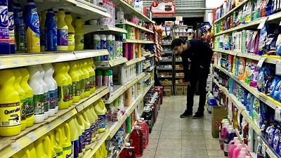 El consumo se derrumbó 2,3% en agosto