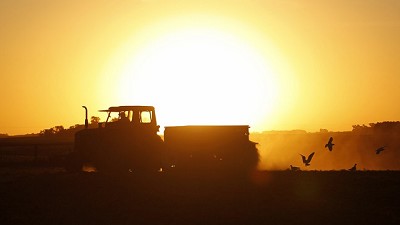 Innovación: investigan aceros más livianos para fabricar maquinaria agrícola