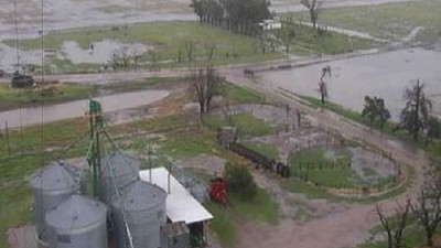 Debido a los anegamientos esta difícil la cosecha de trigo y la siembra de soja en el sudeste de Córdoba