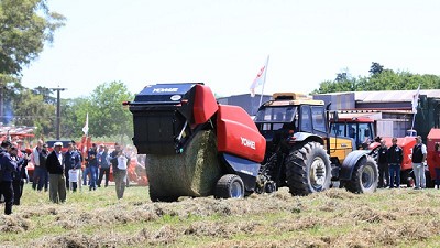 Yomel debuta como Rotoenfardadora oficial de Expoagro