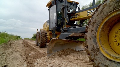 Agroindustria amplía la red de beneficiarios para la recomposición de caminos rurales