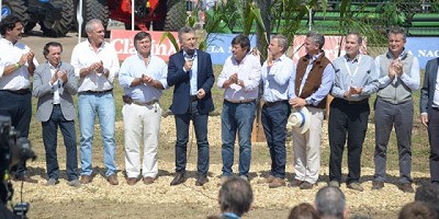 Etchevehere acompañó a Macri durante la recorrida en Expoagro