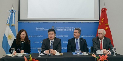 Etchevehere inauguró el primer seminario en conjunto con China sobre carne de cerdo