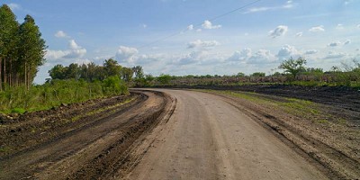 Agroindustria destina más de $17 millones a Consorcios Camineros de Córdoba para mejorar los caminos rurales